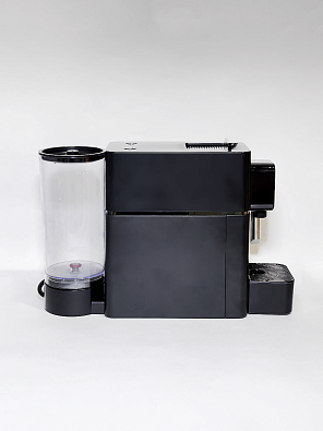 Капсульная кофемашина с молочным модулем RISE, черная